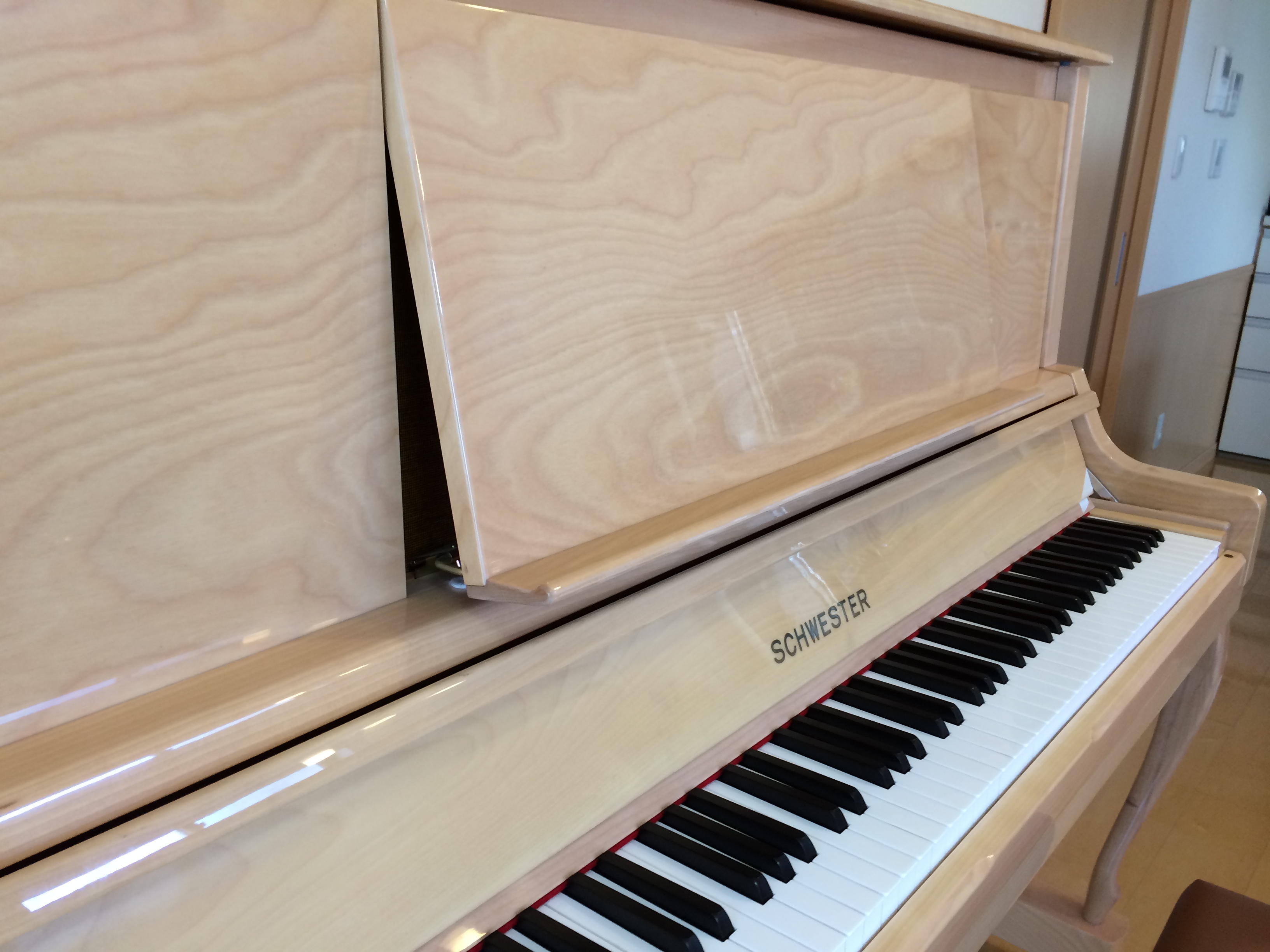 シュベスターピアノ アップライト人気モデル １ ｜ シュベスターピアノドットコム